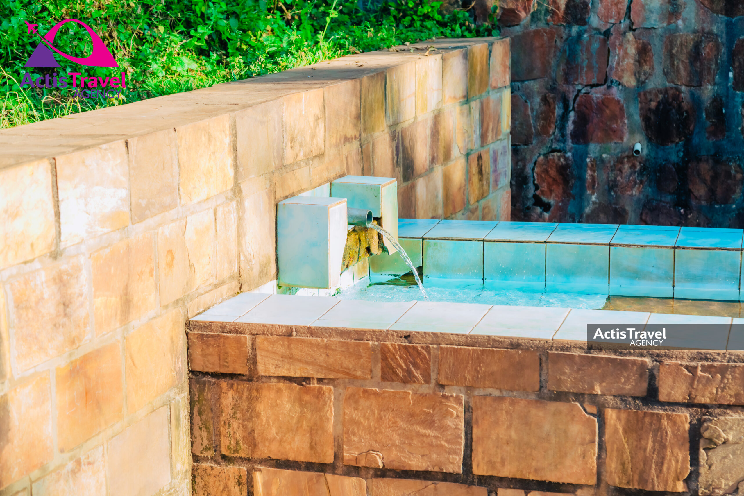 Source du Nile et Pyramide-15