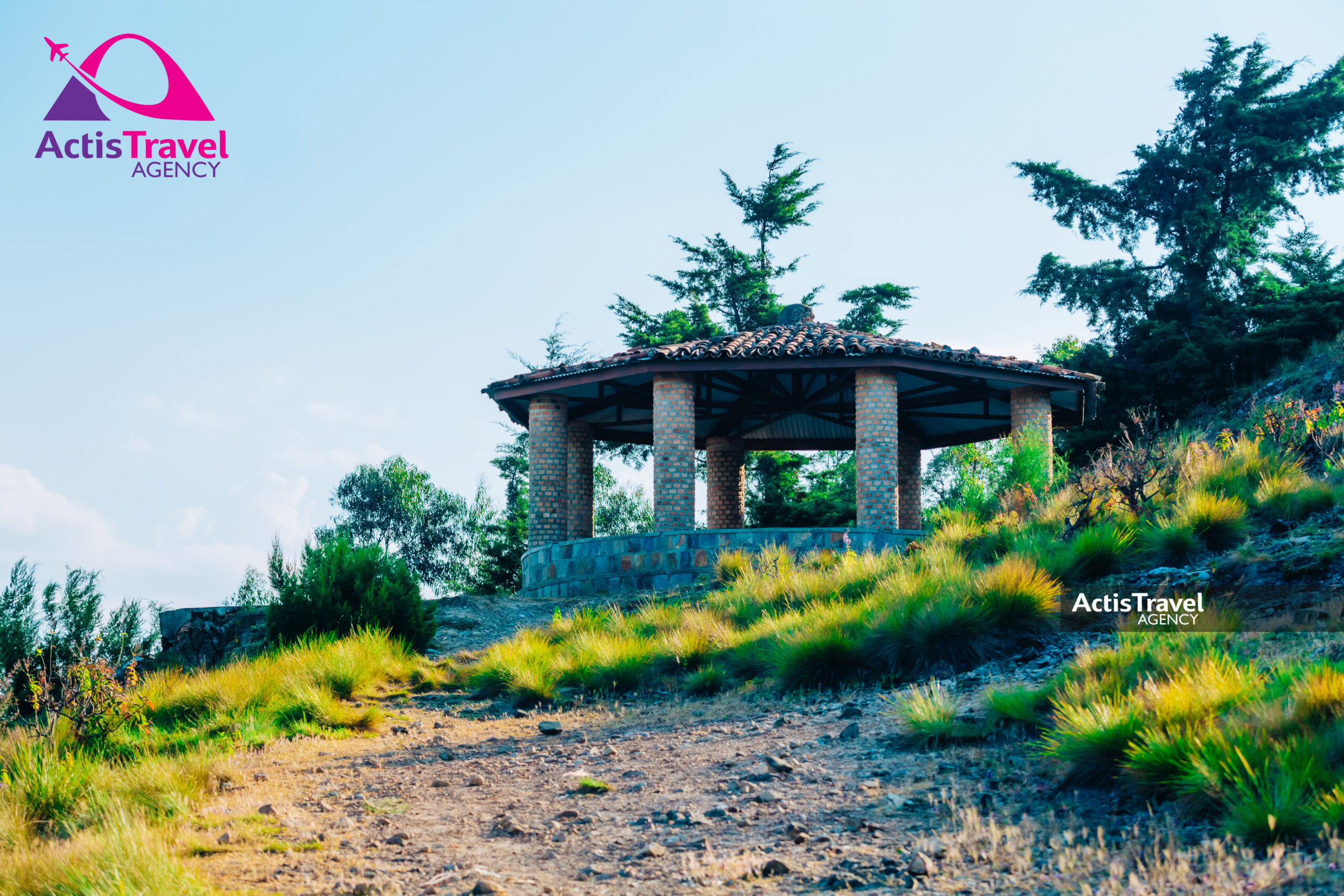 Source du Nile et Pyramide-32