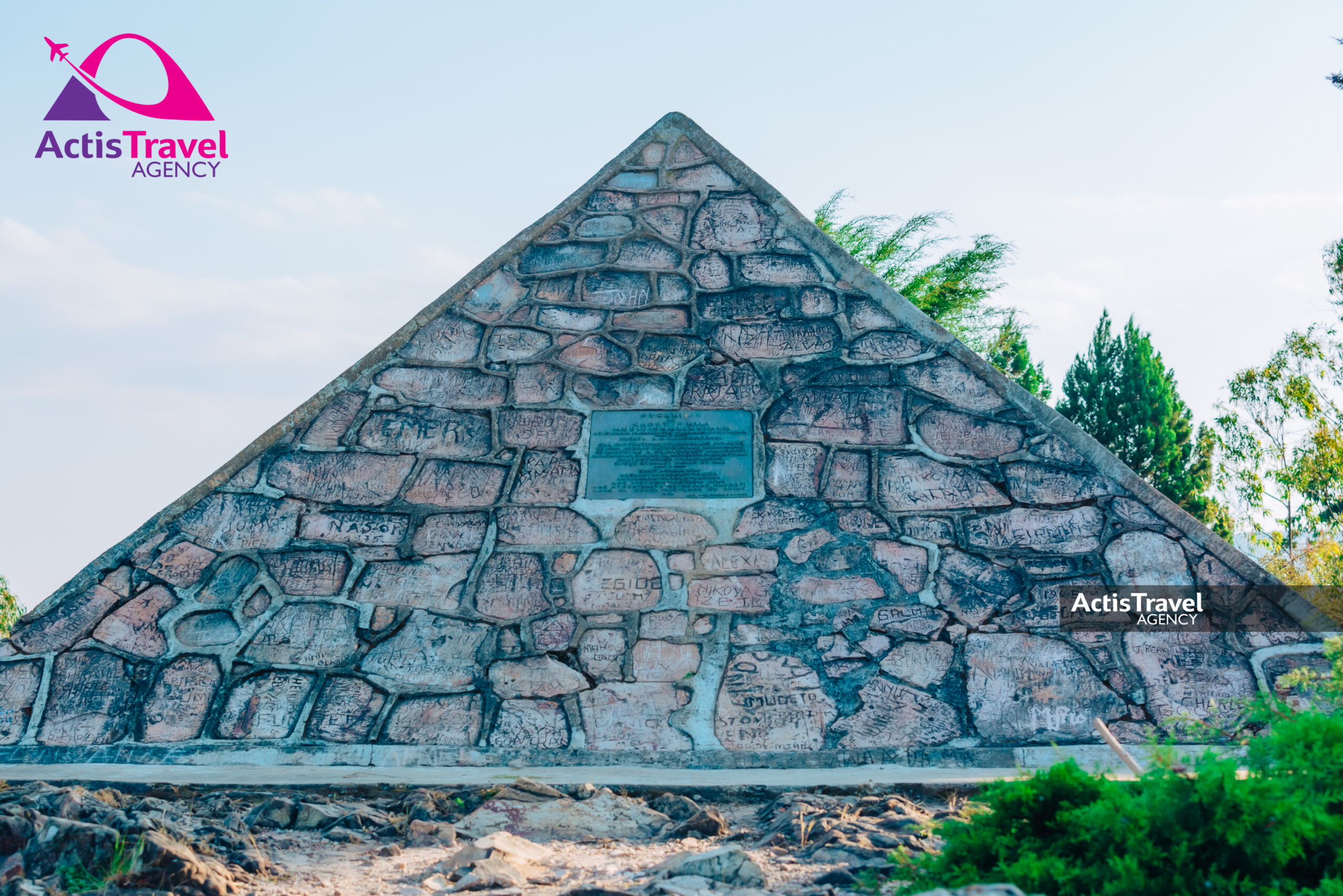 Source du Nile et Pyramide-42